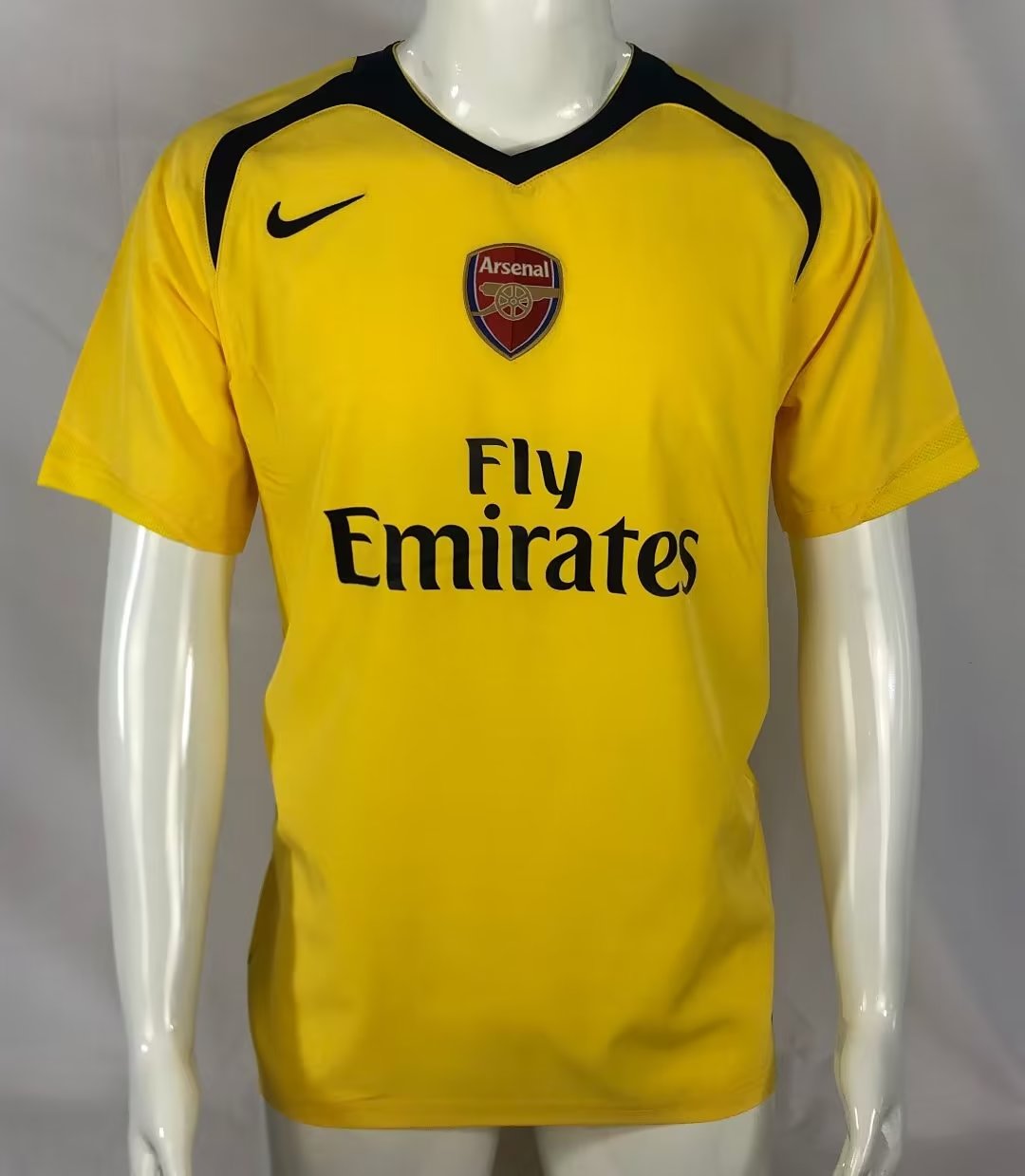 Retro Arsenal Away Jersey 2006/07