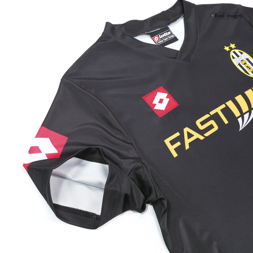 Retro Juventus Away Jersey 2001/02