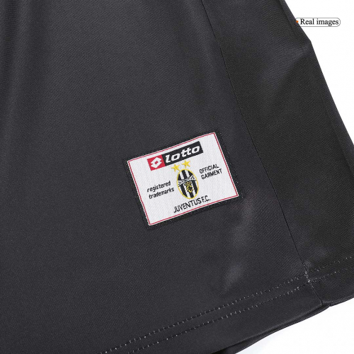 Retro Juventus Away Jersey 2001/02